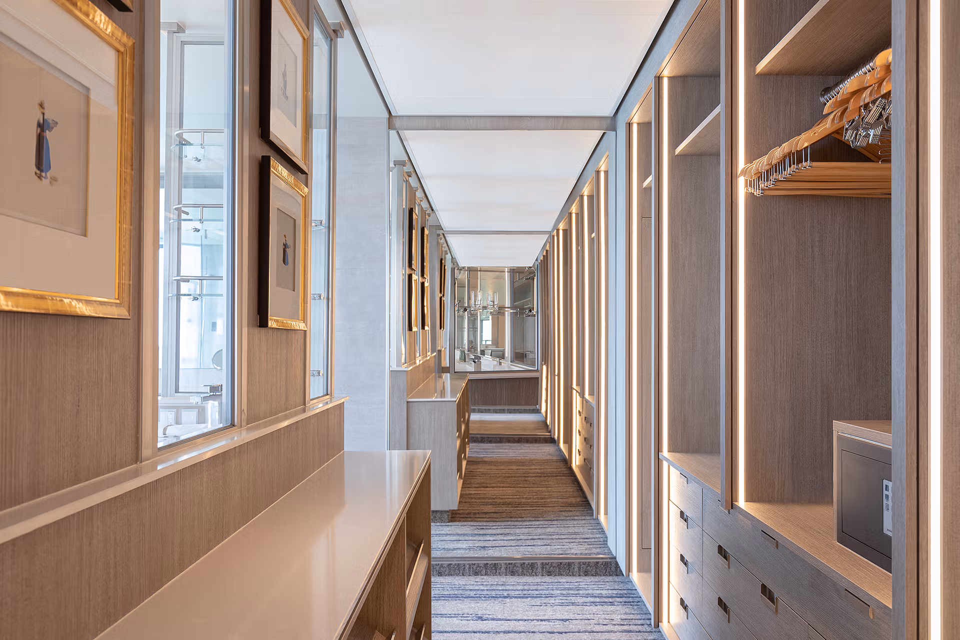 Silver Origin - Owner's Suite