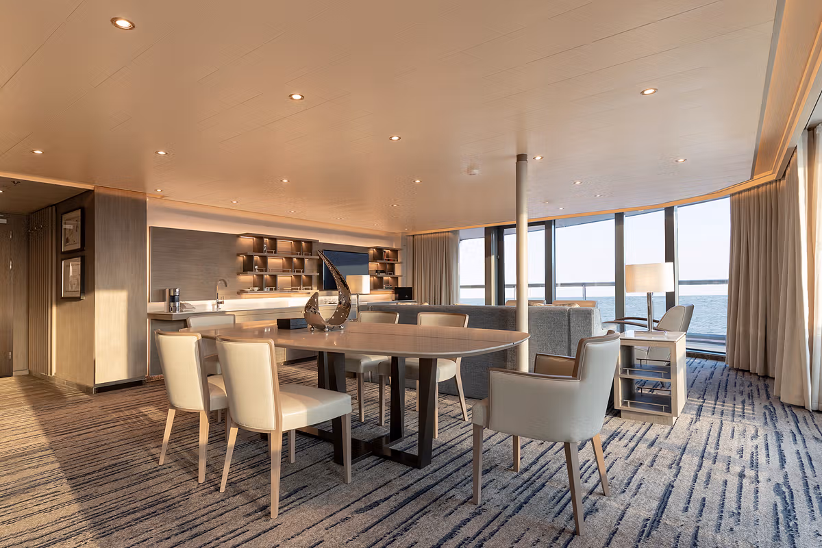Silver Origin - Owner's Suite