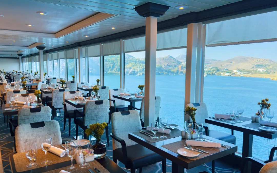 Onboard_Dining_Windows